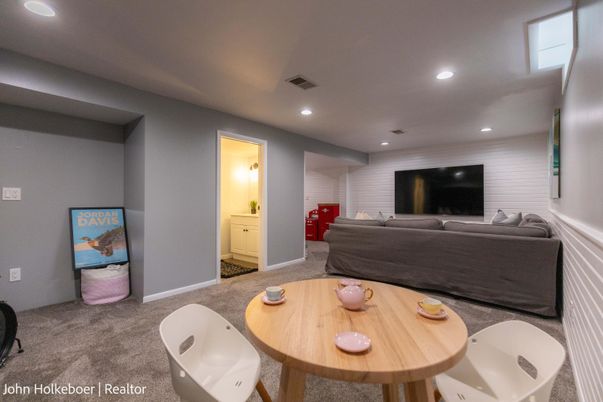 Dining room, Interior, Living room, Recessed Lighting