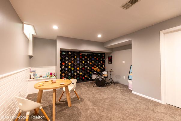 Fitness Equipment, Game Room, Interior, Recessed Lighting, Wine Storage