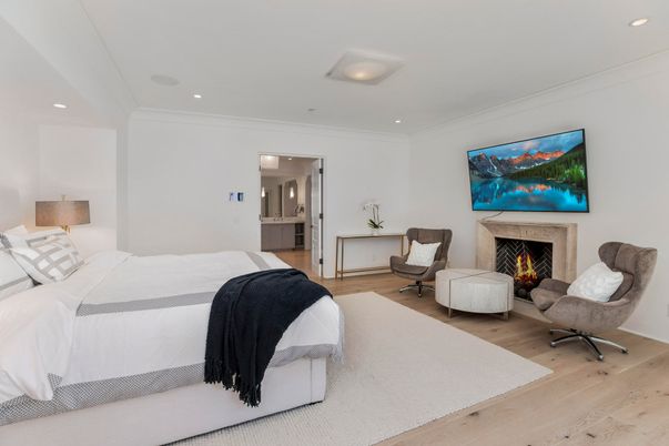 Bedroom, Fireplace, Interior, Recessed Lighting, Wood Texture Flooring