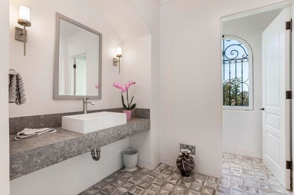 Bathroom, Interior