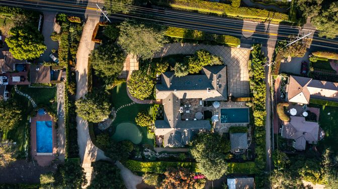 Exterior, Drone