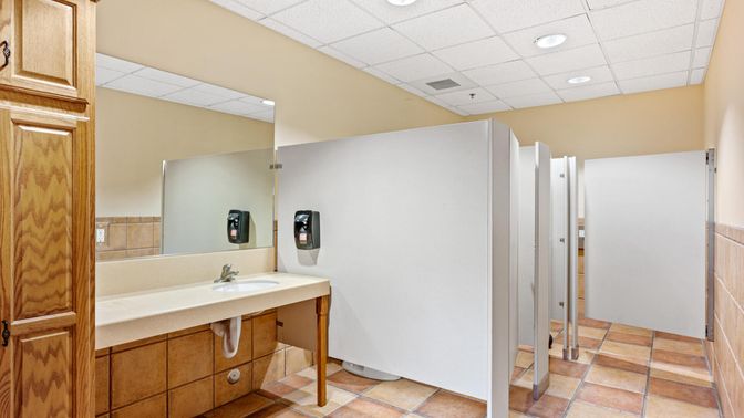 Bathroom, Interior, Recessed Lighting