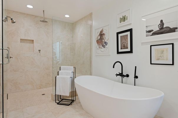 Bathroom, Free Standing Baths, Glass Shower, Interior, Recessed Lighting