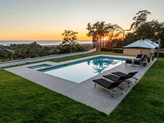 Exterior, Pool, Water