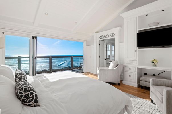 Bedroom, Interior, Recessed Lighting, Water, Wood Texture Flooring