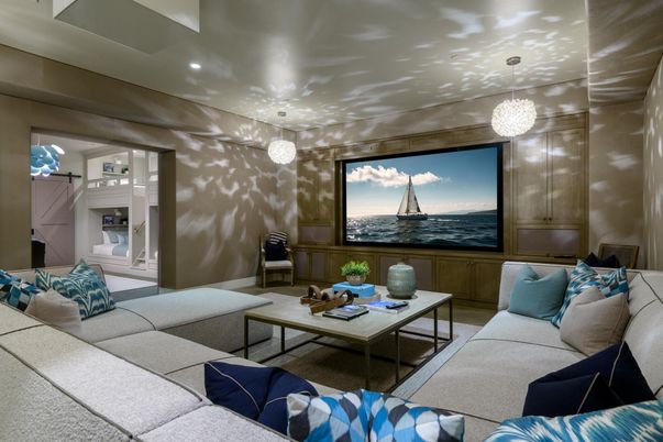 Interior, Living room, Pendant Lights, Recessed Lighting