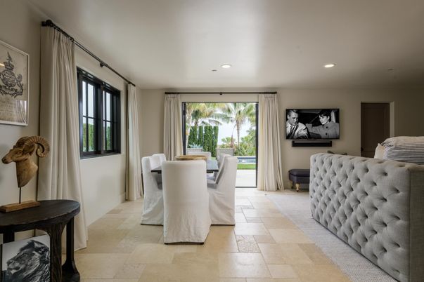 Dining room, Interior, Recessed Lighting
