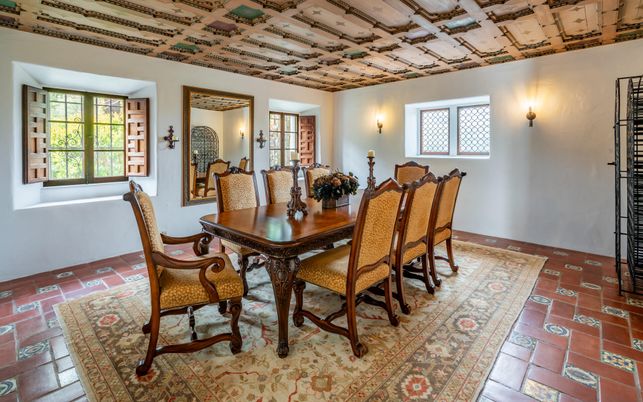 Dining room, Interior