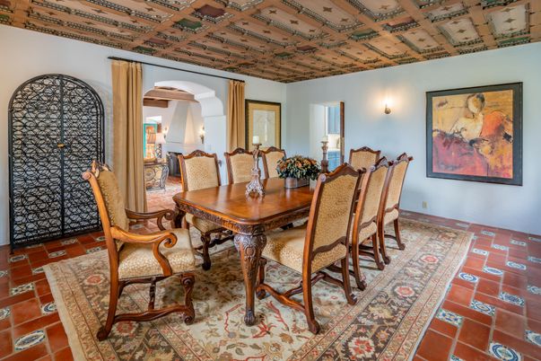 Dining room, Interior