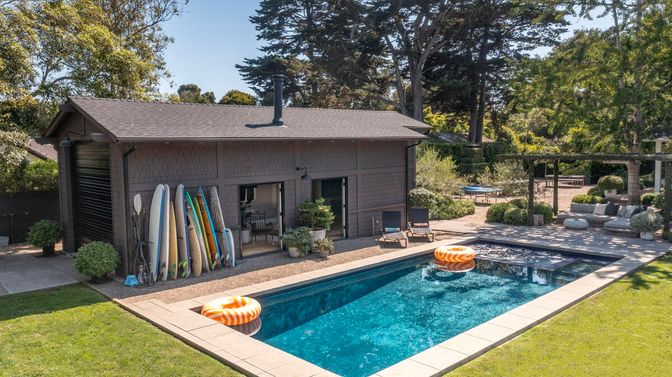 Exterior, Pool