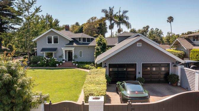 Attached, Exterior, Facade, American Craftsman