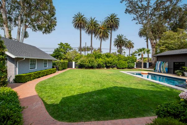 Backyard, Exterior, Pool