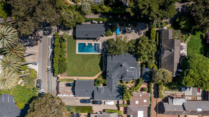 Exterior, Drone