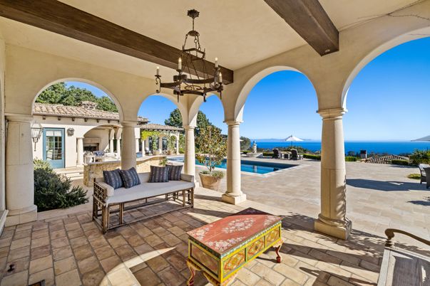 Exterior, Pool, Water