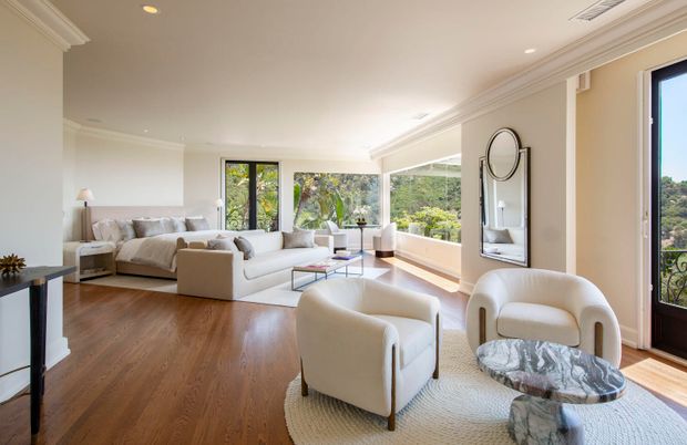 Bedroom, Interior, Living room, Recessed Lighting, Wood Texture Flooring