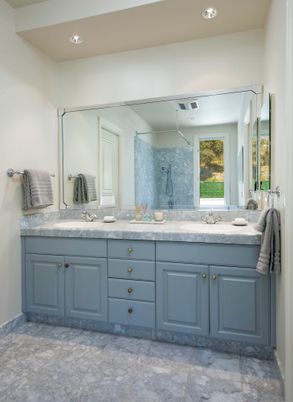 Bathroom, Dual Sink Vanities, Interior, Recessed Lighting