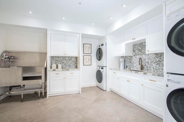 Interior, Kitchen, Recessed Lighting, Washer