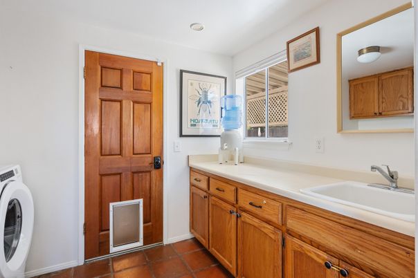 Interior, Recessed Lighting, Washer