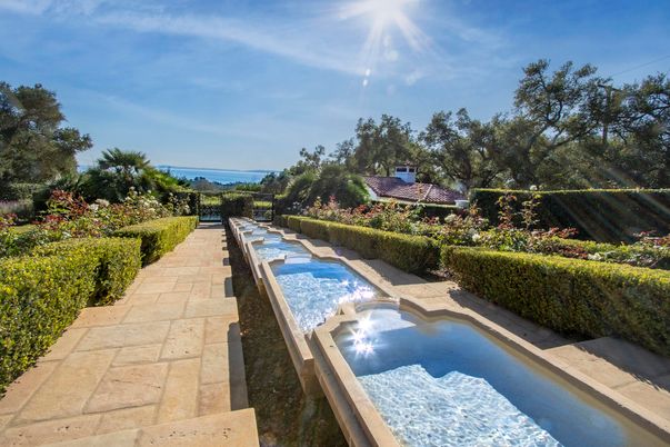 Exterior, Hot Tub, Pool, Water