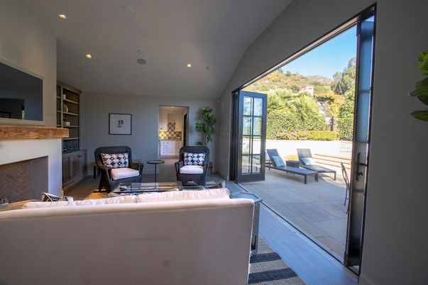 Fireplace, Interior, Living room, Recessed Lighting