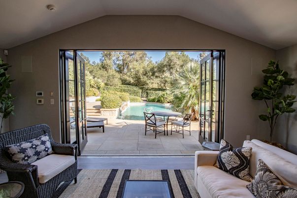 Interior, Pool, Sun Room