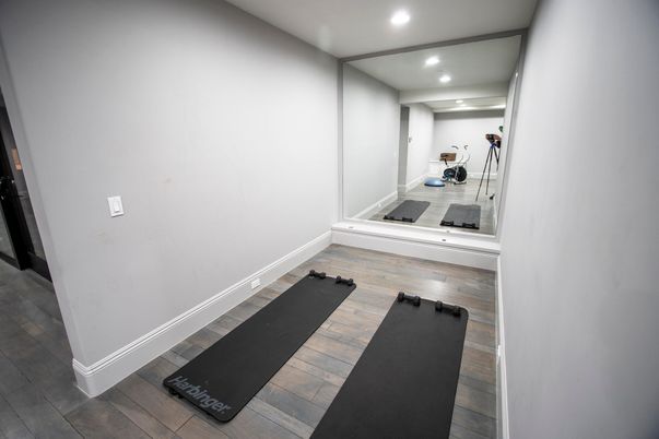 Fitness Equipment, Interior, Recessed Lighting, Wood Texture Flooring