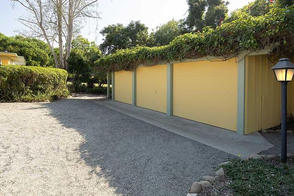 Detached Garage, Exterior