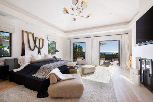Bedroom, Fireplace, Interior, Living room, Pendant Lights, Recessed Lighting, Wood Texture Flooring