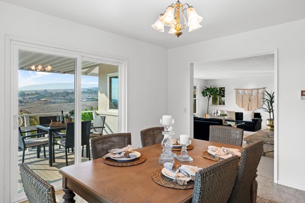 Dining room, Interior