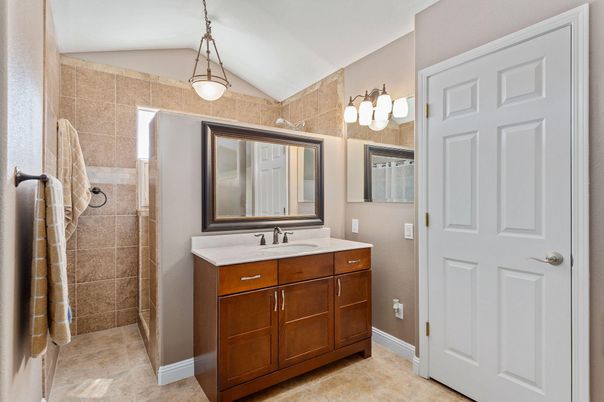 Bathroom, Interior, Pendant Lights