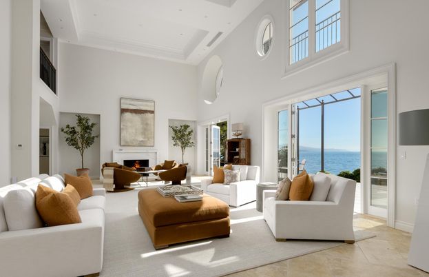 Fireplace, Interior, Living room, Water