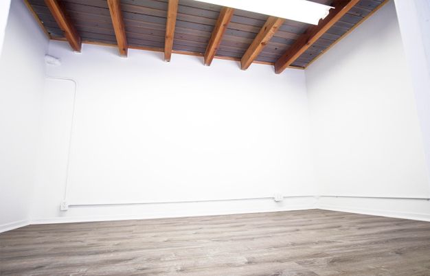 Empty room, Interior, Wooden Beams, Wooden Ceilings, Wood Texture Flooring