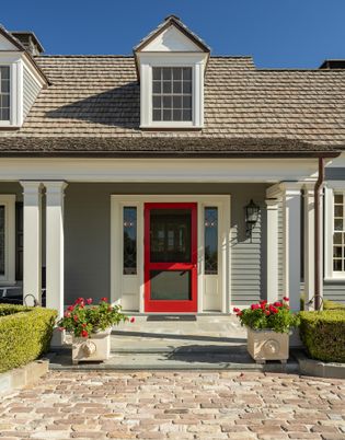 Exterior, Facade, Cape Cod