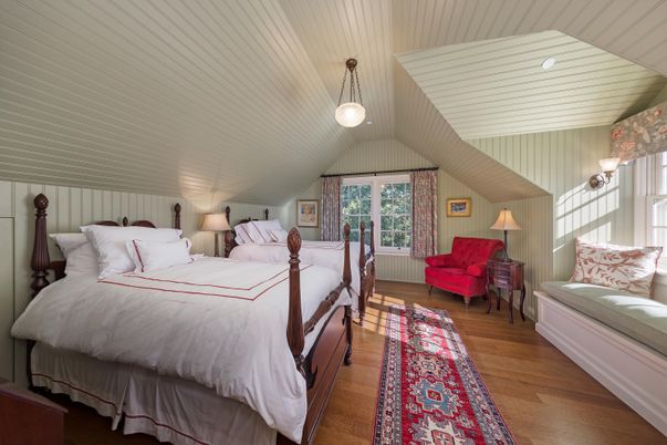 Bedroom, Interior, Pendant Lights, Wood Texture Flooring