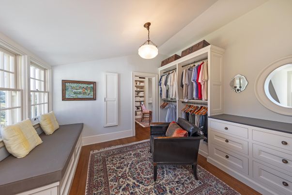 Interior, Pendant Lights, Walk-in Closets, Wood Texture Flooring