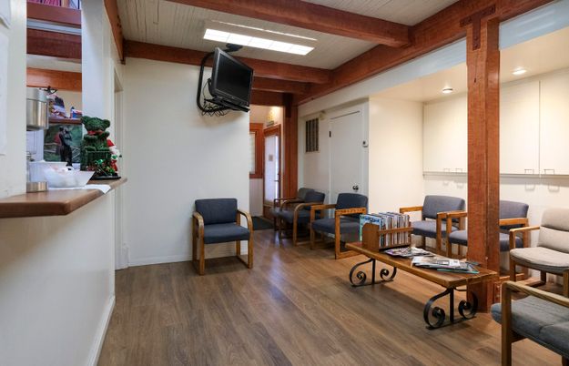 Interior, Recessed Lighting, Wooden Beams, Wood Texture Flooring