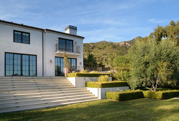 Backyard, Exterior, Facade, Modern