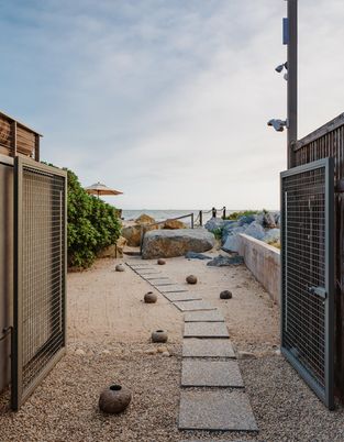 Backyard, Exterior, Water