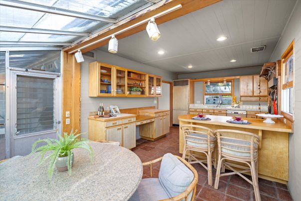 Dining room, Interior, Kitchen, Pendant Lights, Recessed Lighting