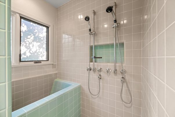 Bathroom, Interior, Tile Countertops
