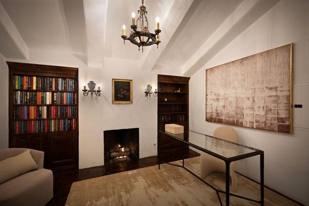 Chandelier, Fireplace, Interior, Wood Texture Flooring