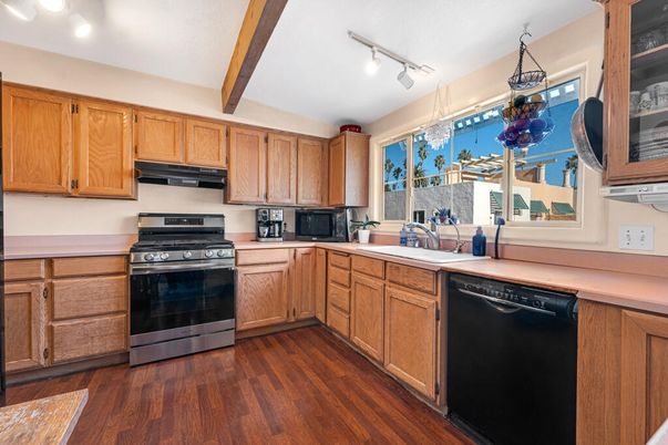 Interior, Kitchen, Stainless Steel Appliances, Wood Texture Flooring