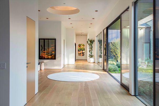 Interior, Recessed Lighting, Wood Texture Flooring