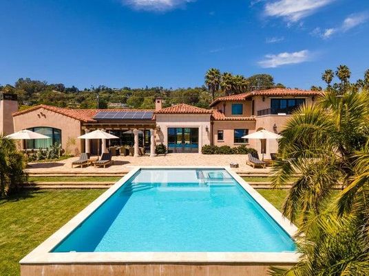 Exterior, Pool, Solar Panels
