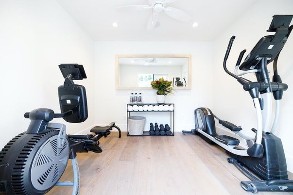 Fitness Equipment, Interior, Recessed Lighting, Wood Texture Flooring