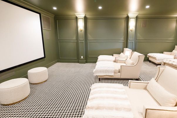 Interior, Projection Screen, Recessed Lighting, Theatre Room