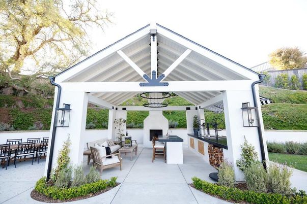 Exterior, Fireplace