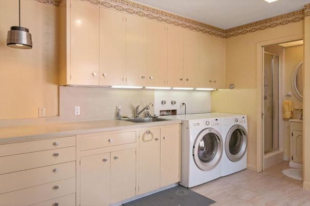 Interior, Washer
