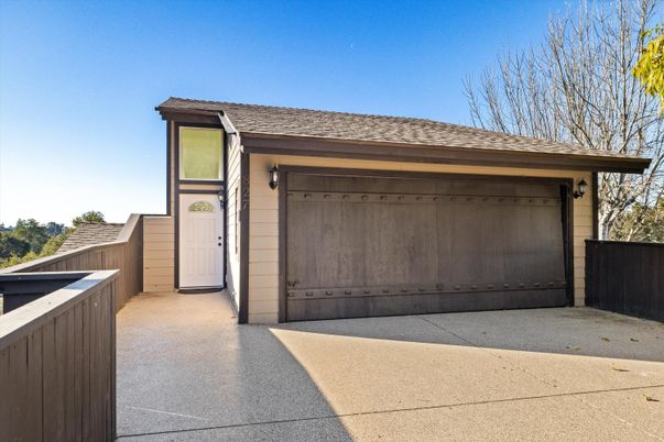 Detached Garage, Exterior