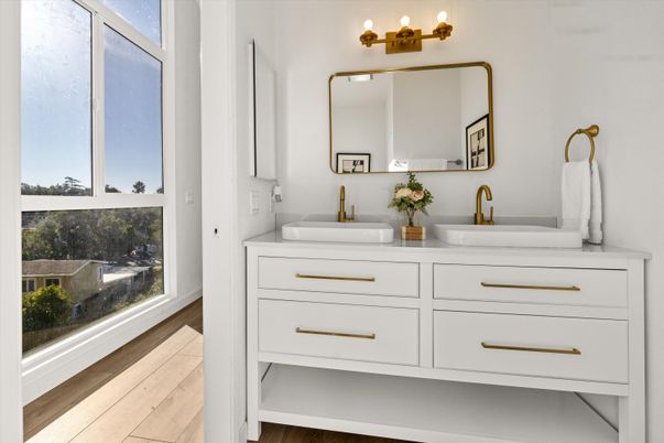 Bathroom, Dual Sink Vanities, Interior, Wood Texture Flooring